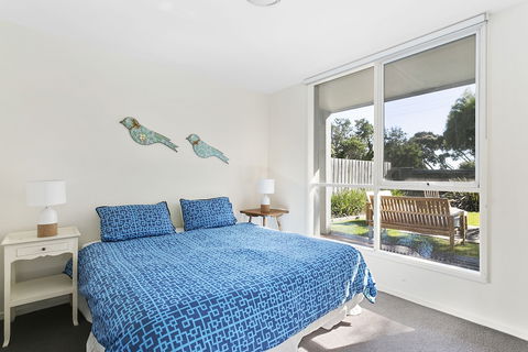 Front Beach House - Accommodation Burleigh 5