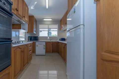 Albacore Unit 4, 12 Ondine Close - Accommodation Burleigh 1