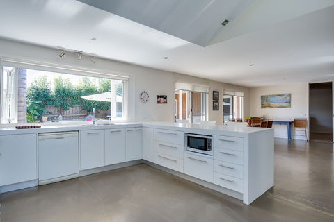 Portsea Place - Accommodation Burleigh 4