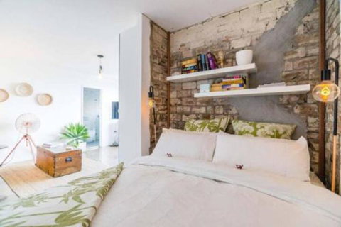 Stylish Apartment In Elizabeth Bay - Accommodation Burleigh 3