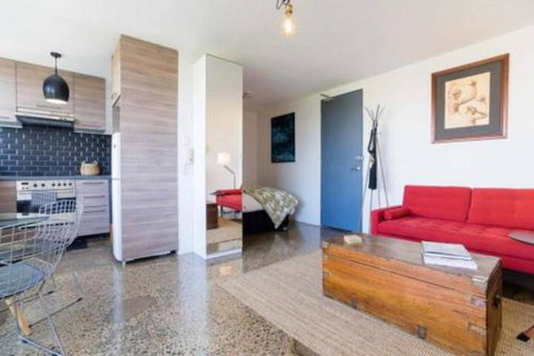 Stylish Apartment In Elizabeth Bay - Accommodation Burleigh 6