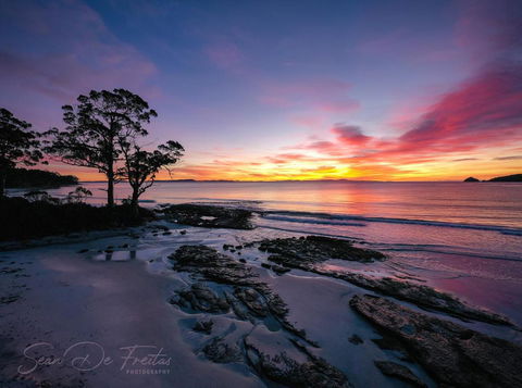 Adventure Bay Holiday Home - Accommodation Burleigh 4