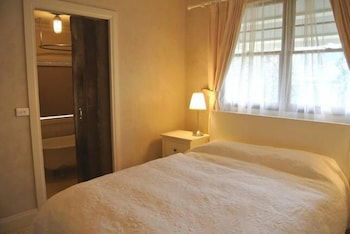 La Maisonette - Gorgeous 2 Bedroom - Accommodation Burleigh 1