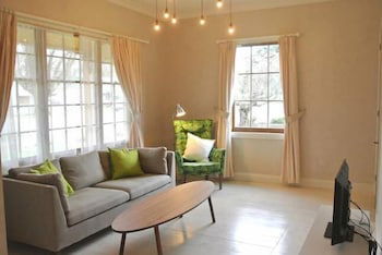 La Maisonette - Gorgeous 2 Bedroom - Accommodation Burleigh 4