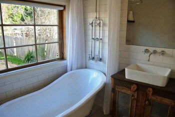 La Maisonette - Gorgeous 2 Bedroom - Accommodation Burleigh 3