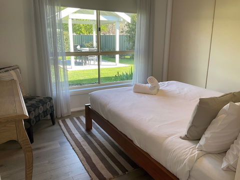 Valley View Townhouse - On The RAIL TRAIL - Accommodation Burleigh 1