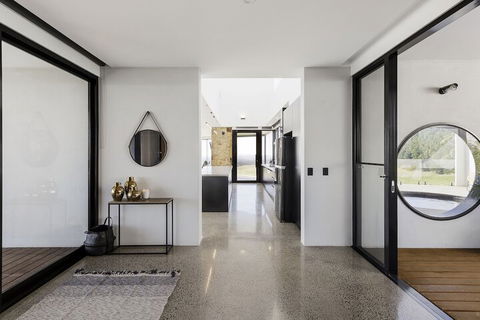 Sky High - Accommodation Burleigh 2