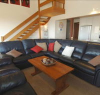 Lawlers 4 - Accommodation Burleigh