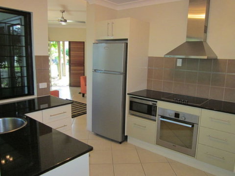Hai Villa Port Douglas - Accommodation Burleigh 3