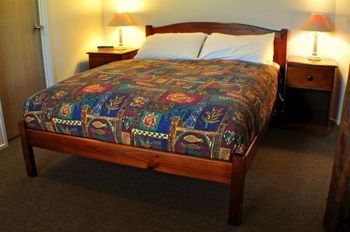 Eacottage - Accommodation Burleigh 6