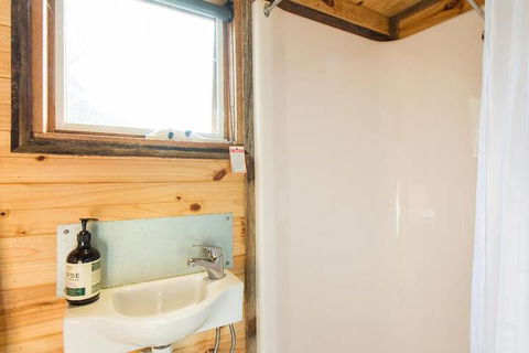 Live Big In The Gurdies Tiny House With A View - Accommodation Burleigh 4