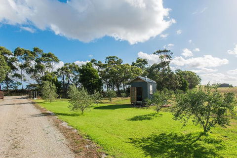 Live Big In The Gurdies Tiny House With A View - Accommodation Burleigh 7