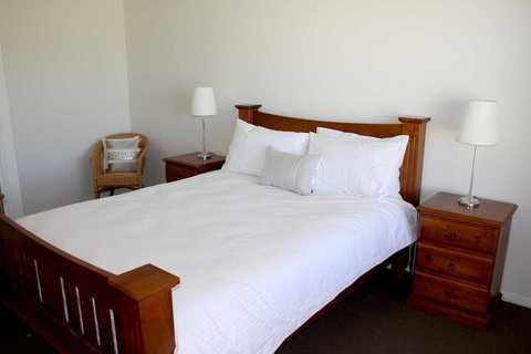 Farmers Daughter Wines - Accommodation Burleigh 5