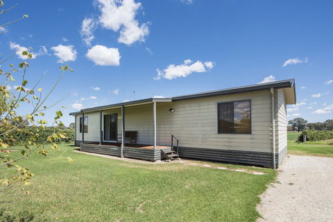 Farmers Daughter Wines - Accommodation Burleigh 3