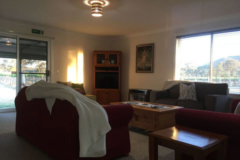 Farmers Daughter Wines - Accommodation Burleigh 4