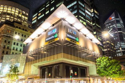 Impressive River & City Views In CBD - Accommodation Burleigh 3