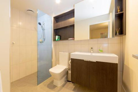 Impressive River & City Views In CBD - Accommodation Burleigh 6
