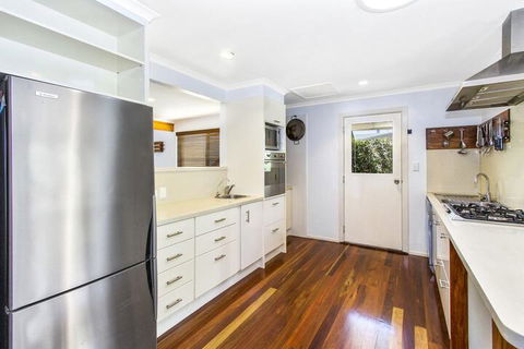 CABARITA BEACH BLISS HOLIDAY HOME On The LAKE - Accommodation Burleigh 3