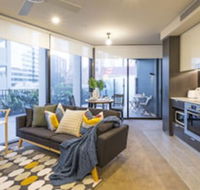 Homely Apartment at CBD Queen St - Accommodation Burleigh