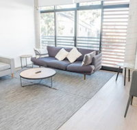 Super Cool Newtown Pad H393 - Accommodation Burleigh