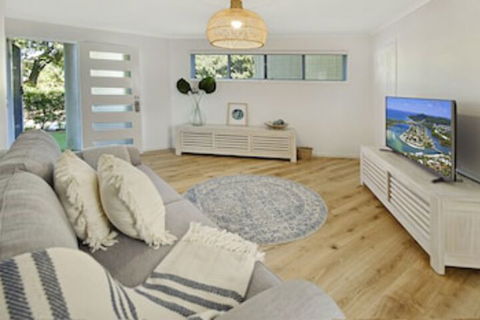 Advance Place - Accommodation Burleigh 0