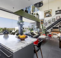 Waterloo Two Storey Garden Penthouse Apartment - Accommodation Burleigh