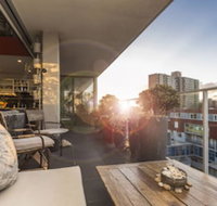 Loft Penthouse With Startling City Views  Parking - Accommodation Burleigh