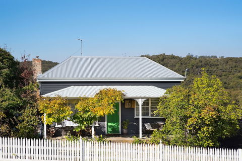 Ebony Twigg - Accommodation Burleigh 0