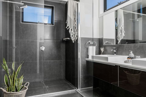 A PERFECT STAY - Catalina's - Accommodation Burleigh 5