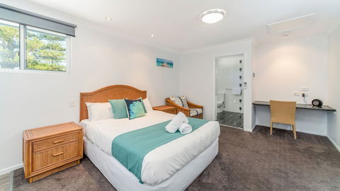 Adrift Apartments - Accommodation Burleigh 3