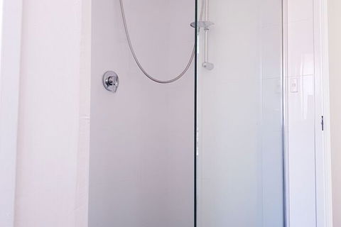 Clayton Apartment - Accommodation Burleigh 7