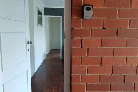 Clayton Apartment - Accommodation Burleigh 1