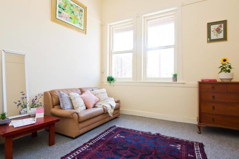 WB319 Chatswood Charmer Roomy 3 Bed Apartment - Accommodation Burleigh 3