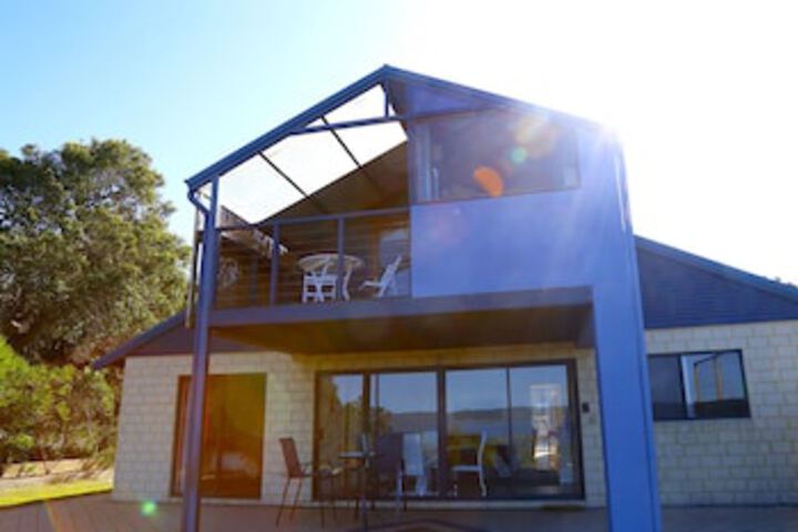 Hay WA Accommodation Burleigh