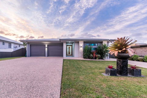 Whitsunday Sands - Cannon Valley - Accommodation Burleigh 3