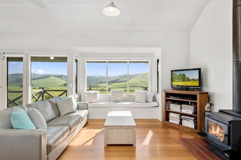 Joanna Cottage - Accommodation Burleigh 3