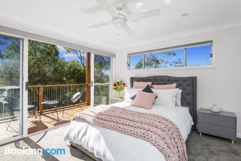 Avalon Tree House - Accommodation Burleigh 6