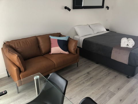 Alfred Apartment - Accommodation Burleigh 1
