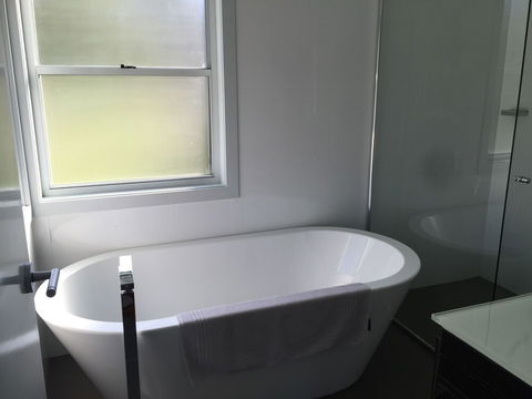 The Banksias - Accommodation Burleigh 1