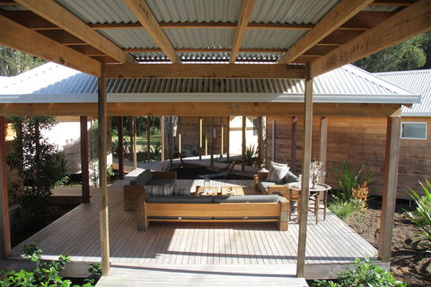The Banksias - Accommodation Burleigh 6