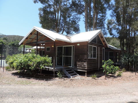The Banksias - Accommodation Burleigh 4
