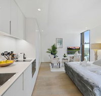 Luxury Home Hidden in the Urban Oasis - Accommodation Burleigh