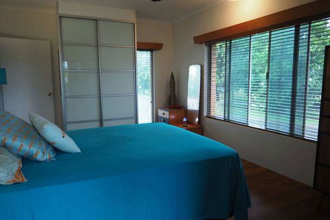 Silver Sands - A Unique Retro Beauty - Accommodation Burleigh 6