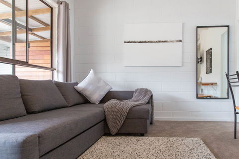 Prom Coast Apartments - Accommodation Burleigh 1