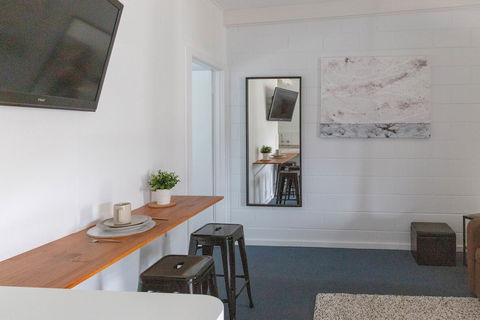 Prom Coast Apartments - Accommodation Burleigh 2