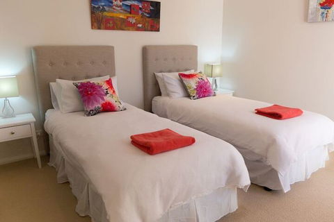 VUES At Salamander Bay - Accommodation Burleigh 6