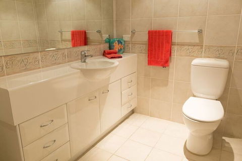 VUES At Salamander Bay - Accommodation Burleigh 7