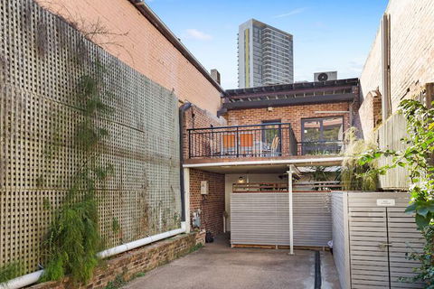 Ultimo Hackett Apartments - Accommodation Burleigh 2