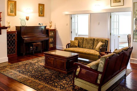 Fairlawn Estate - Accommodation Burleigh 3