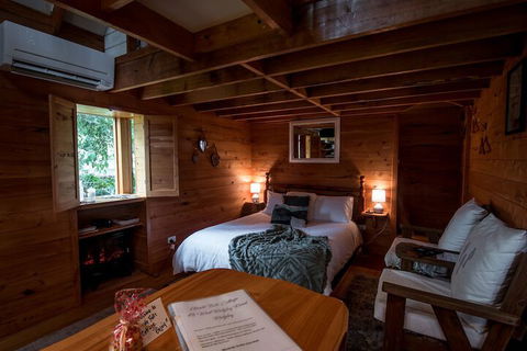 Guide Falls Cottage - Accommodation Burleigh 5